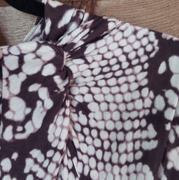 Vanessa Virginia Lace Printed Cowl Neck Top Size S - Picture 4 of 4